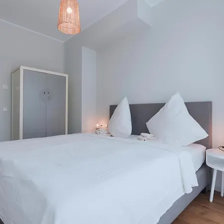 Marina Maisonette Seeblick Mit Pool Und Sauna Апартаменты *