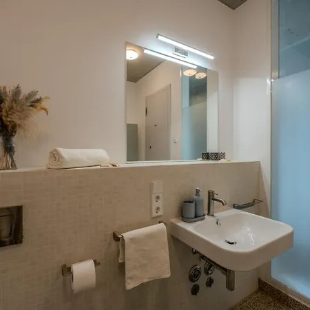 Апартаменты Marina Maisonette Seeblick Mit Pool Und Sauna Бад-Заров